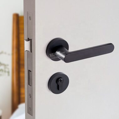 lever handle for modern interiors