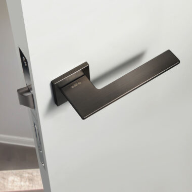 lever door handle with lock